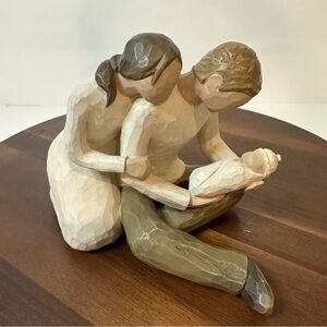Willow Tree “New Life” by Susan Lordi (2000) – Mother, Father & Baby Figurine